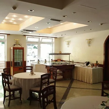 Hotel Villa Vera Lovran Extérieur photo